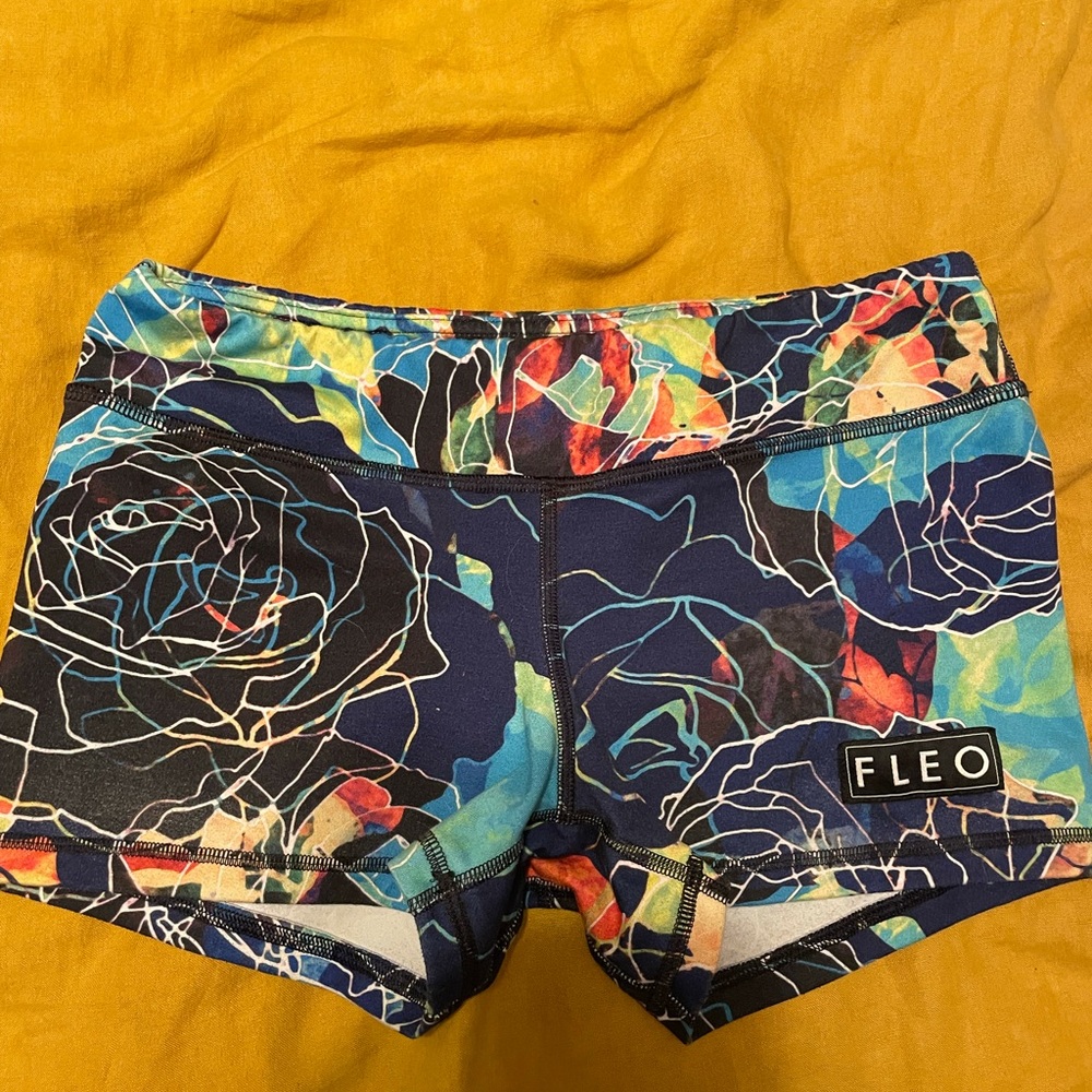 Fleo shorts M 3.25